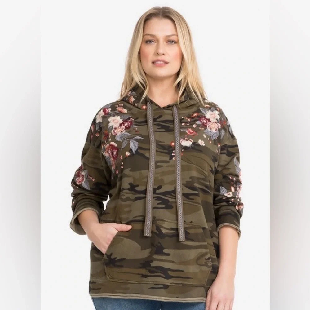Johnny Was size XS Kira Camouflage Embroidered Hoodie Sweatshirt Camo Floral